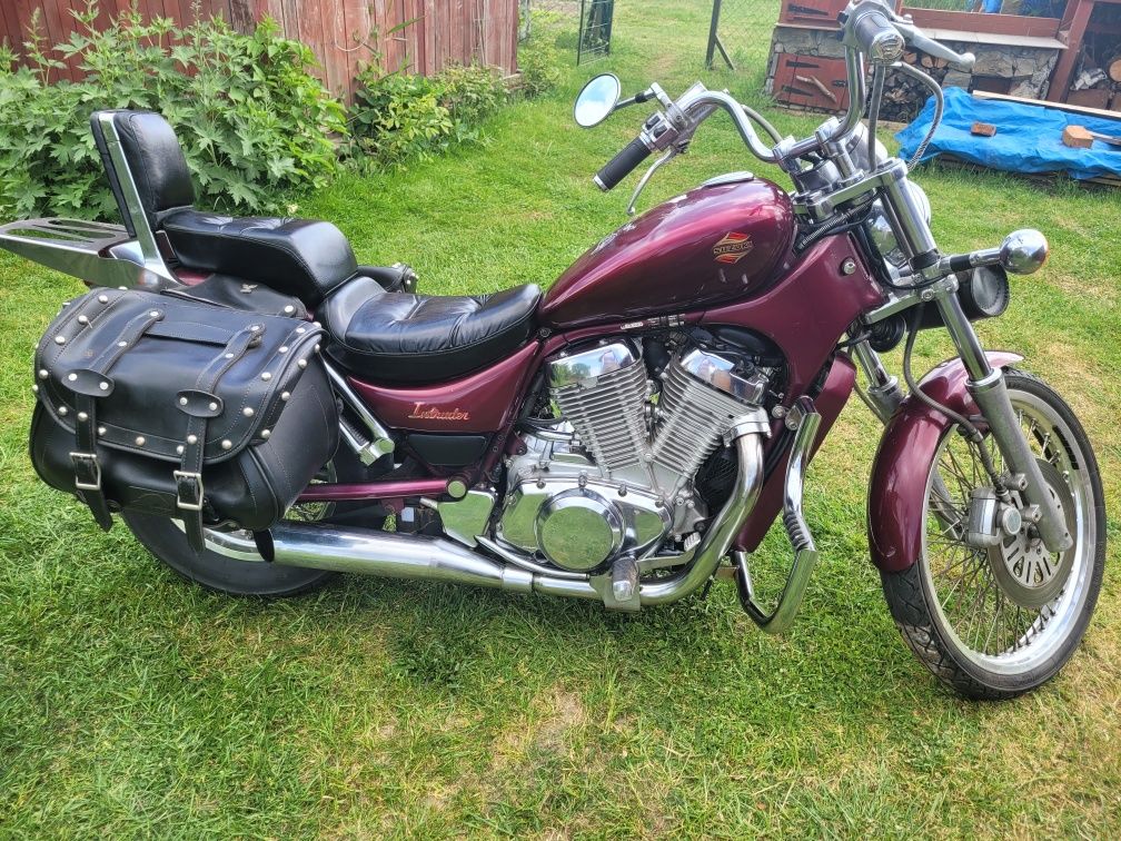 motor Suzuki intruder