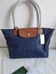 Granatowa torebka LONGCHAMP roz M