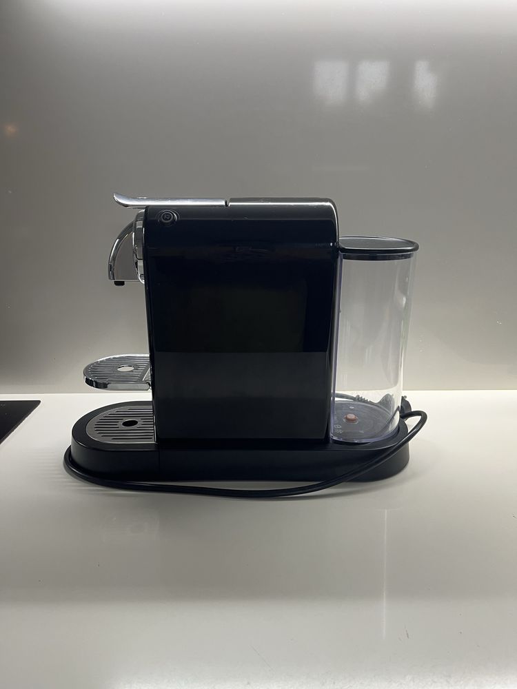 Máquina de café Nespresso Delongui