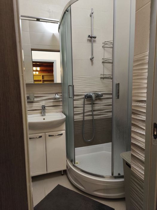 Пимоненко 20. Лукьяновка. Поділ. м Лукьяновка -20хв