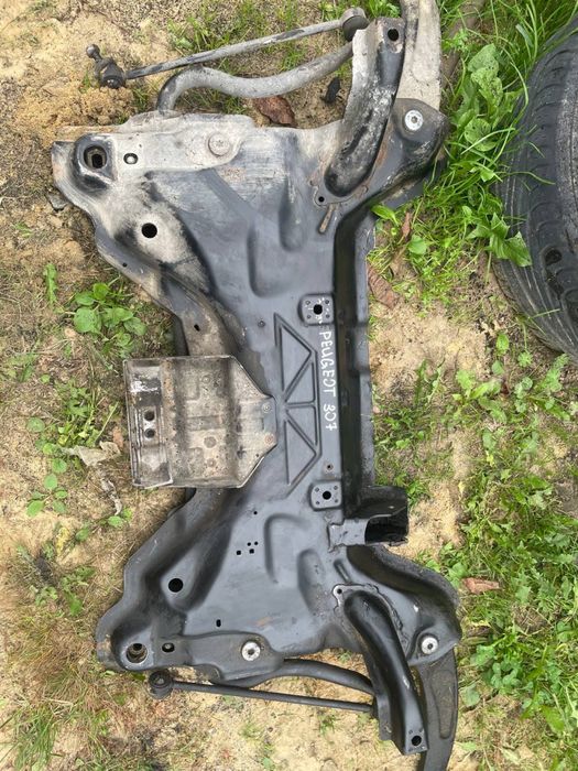 Передня балка peugeot 307 підрамник пежо 307