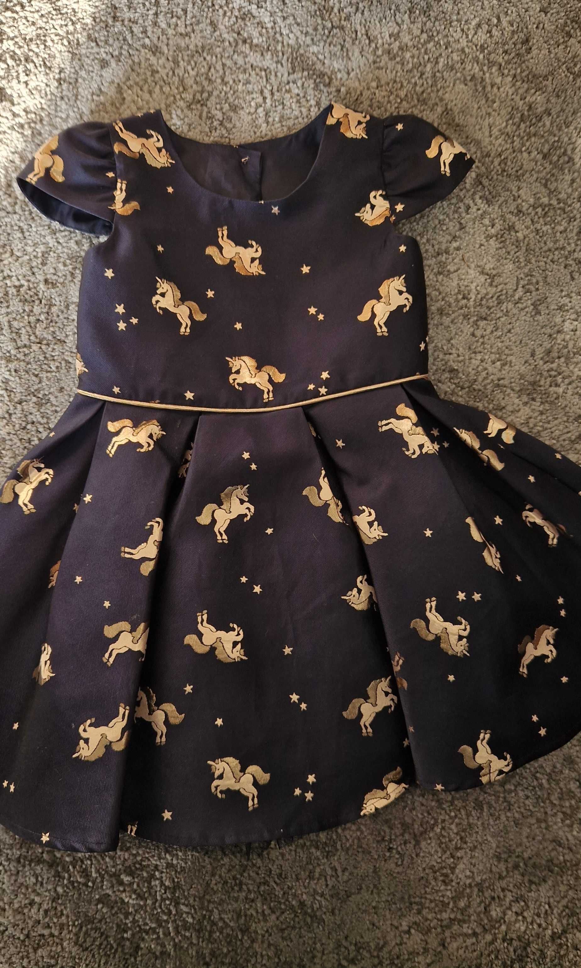 Granatowa sukienka balowa 98