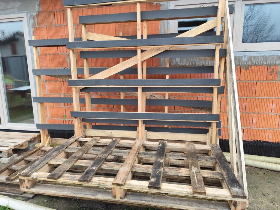 Duże palety od okien