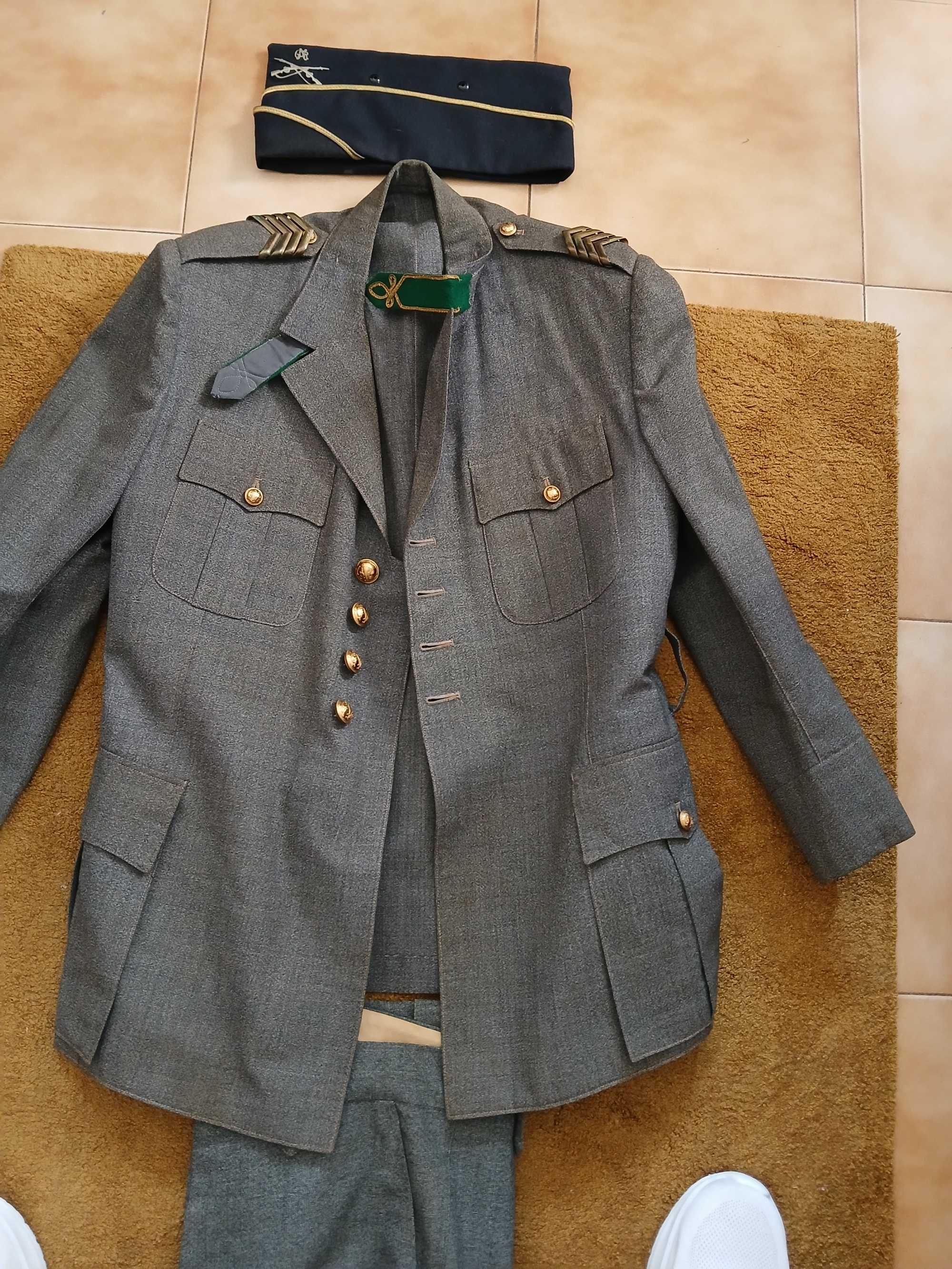 MILITAR-farda rara anos 40\50 da GNR