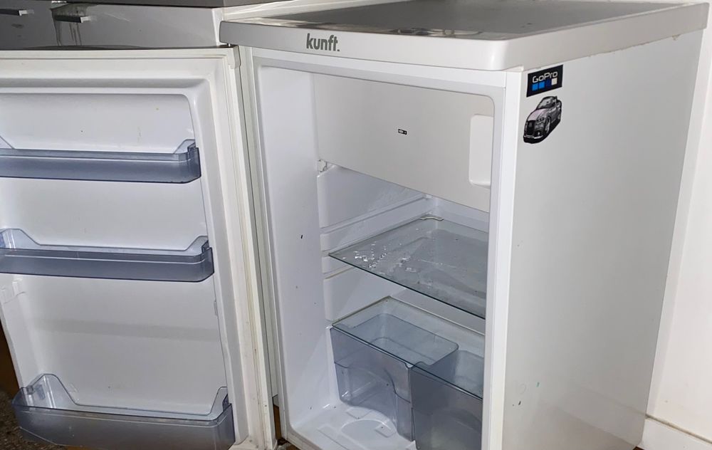 FRIGORÍFICO MINI KUNFT {Freezer} + compartimentos