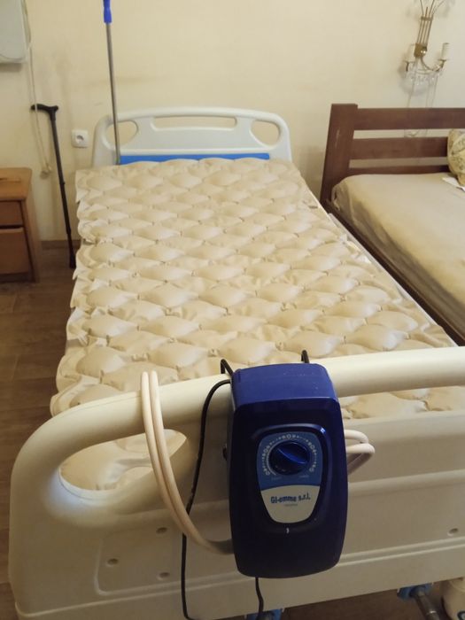 Продам кровать медецинскую