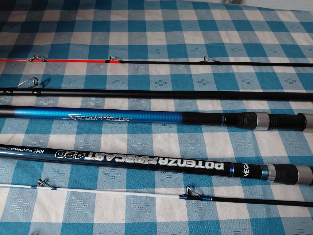 2 conjuntos de  canas de pesca surfcasting