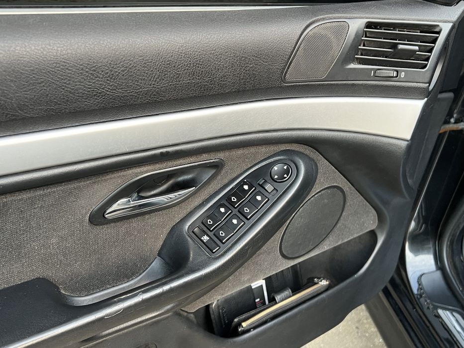 Продам BMW e39, 2.2 Мех, Газ , 2003 год