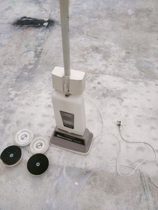 Lavadora de carpetes e encaradora