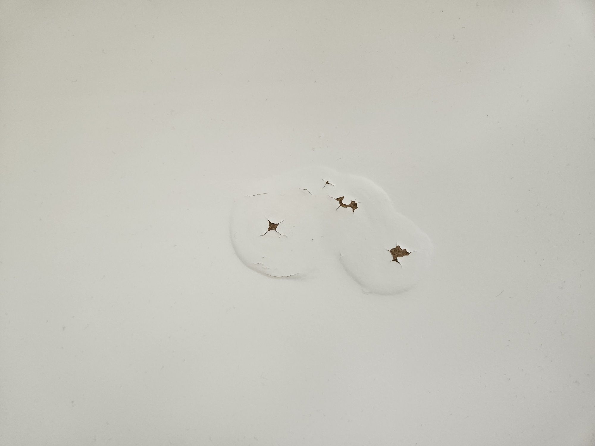 biała komoda Tyssedal Ikea 6 szuflad
