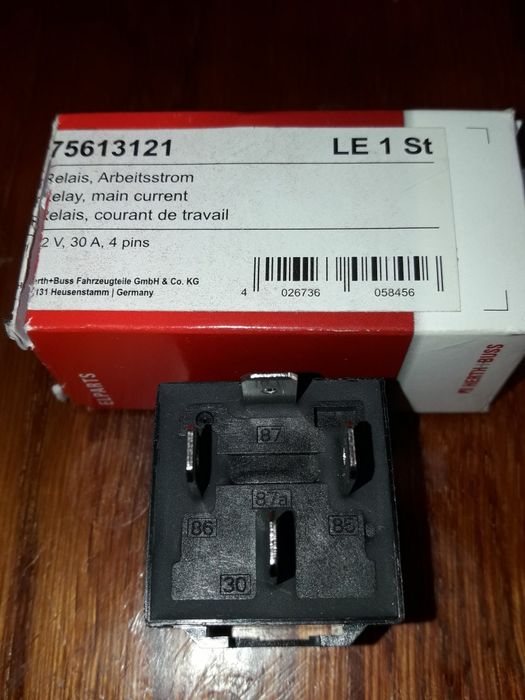 Реле на БМВ е34 продам