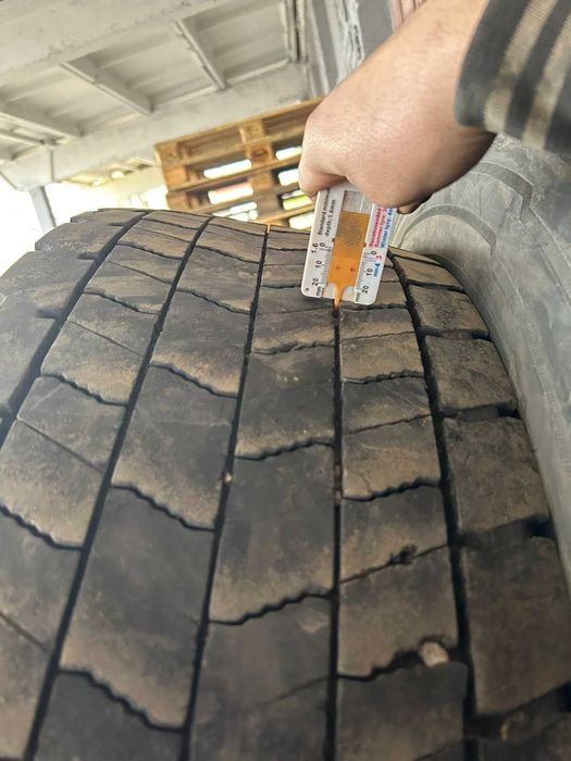 Шини вантажні Bridgestone M729 (ведущая) 315/80 R22.5