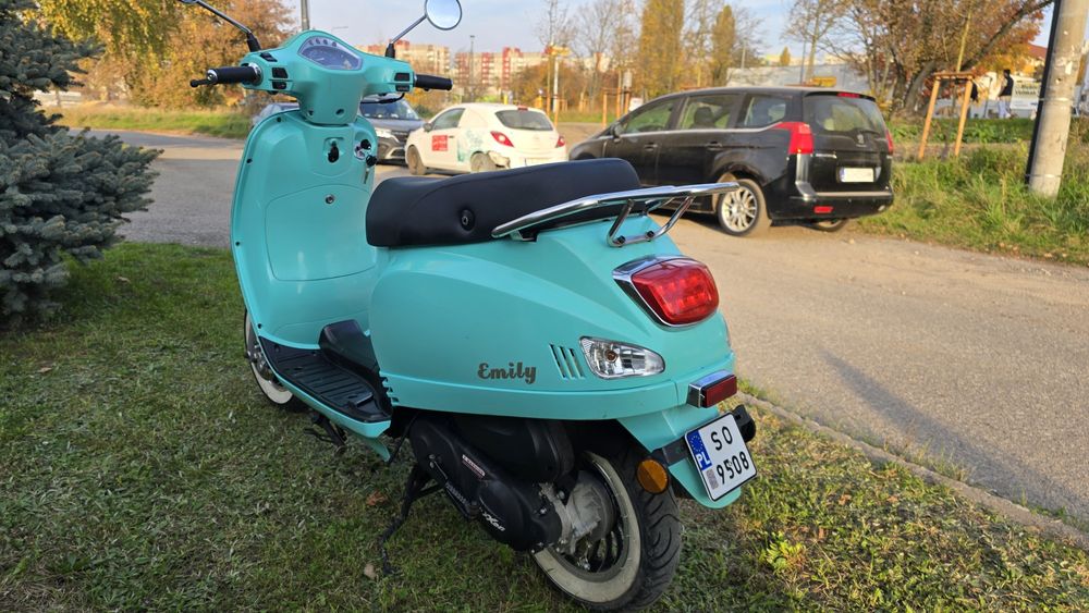 Vespa Luxxon 50 cm  z Niemiec zarejestrowany nowy Transport .