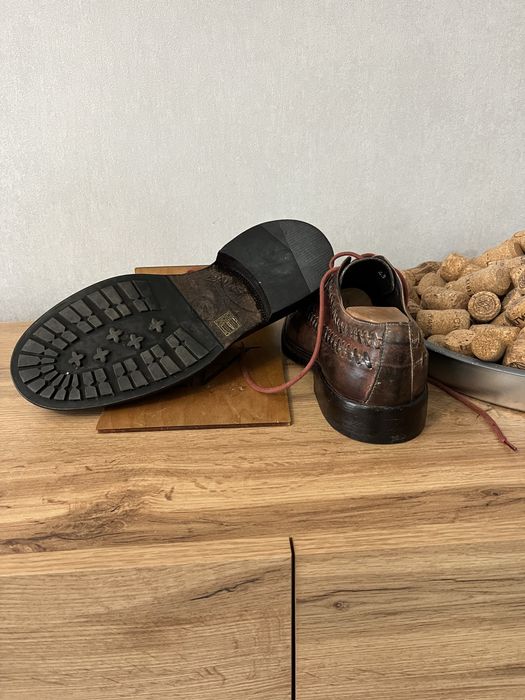 Брогі чоловічі Moma