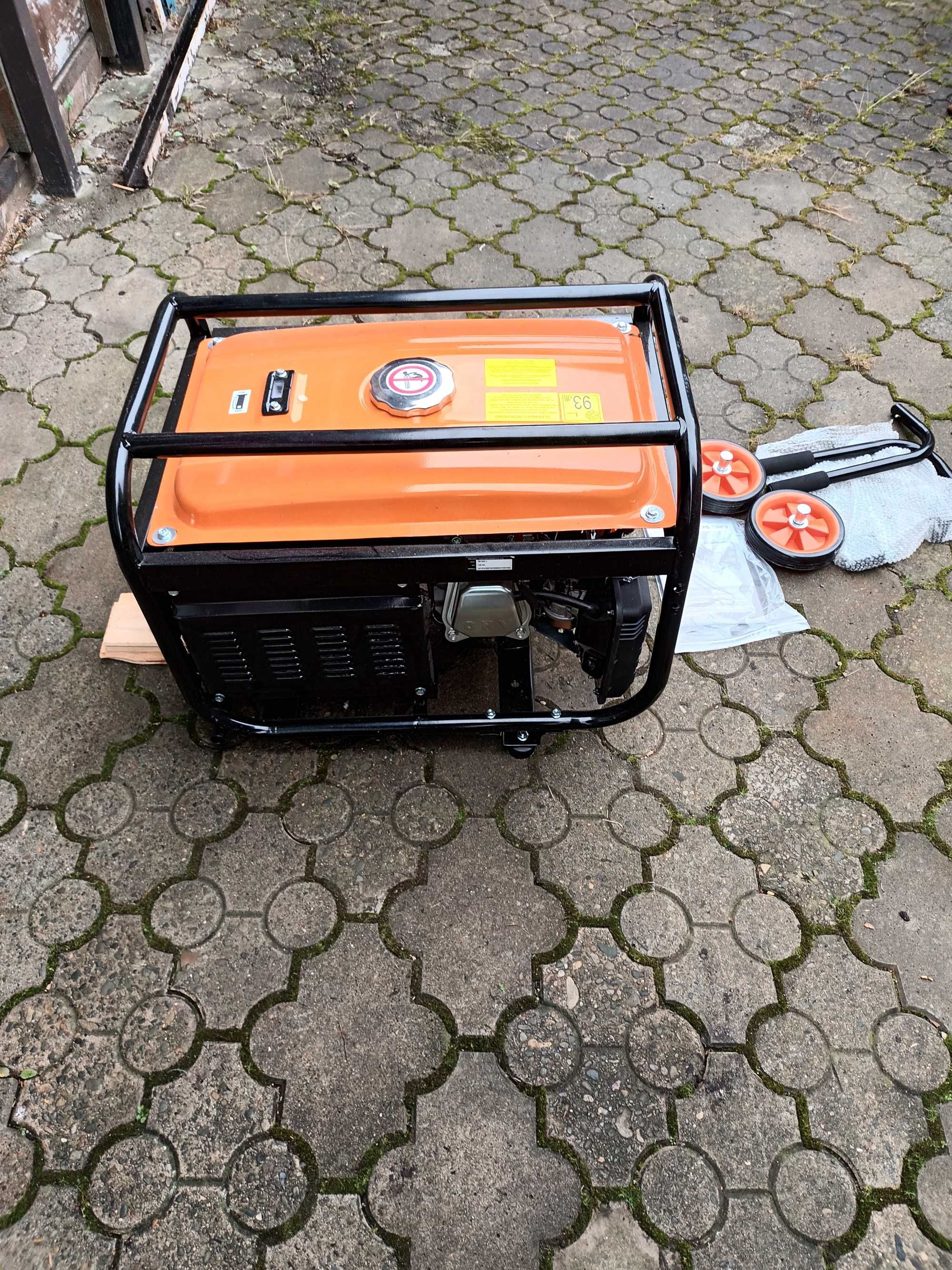 Бензиновий генератор cross tools cpg 3000v