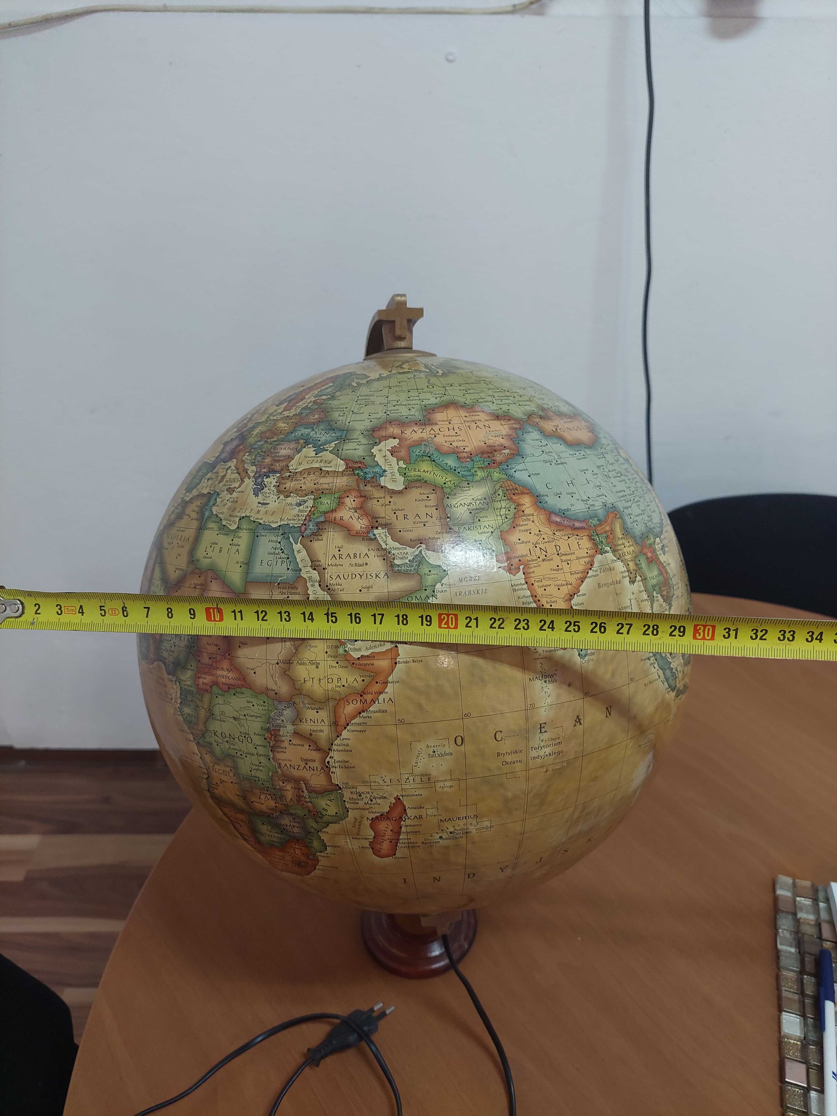 Globus świecący około 35cm szerokość