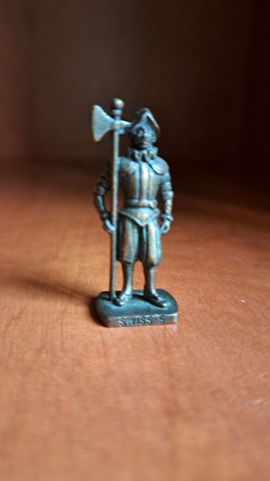 Фигурка рыцарь металл