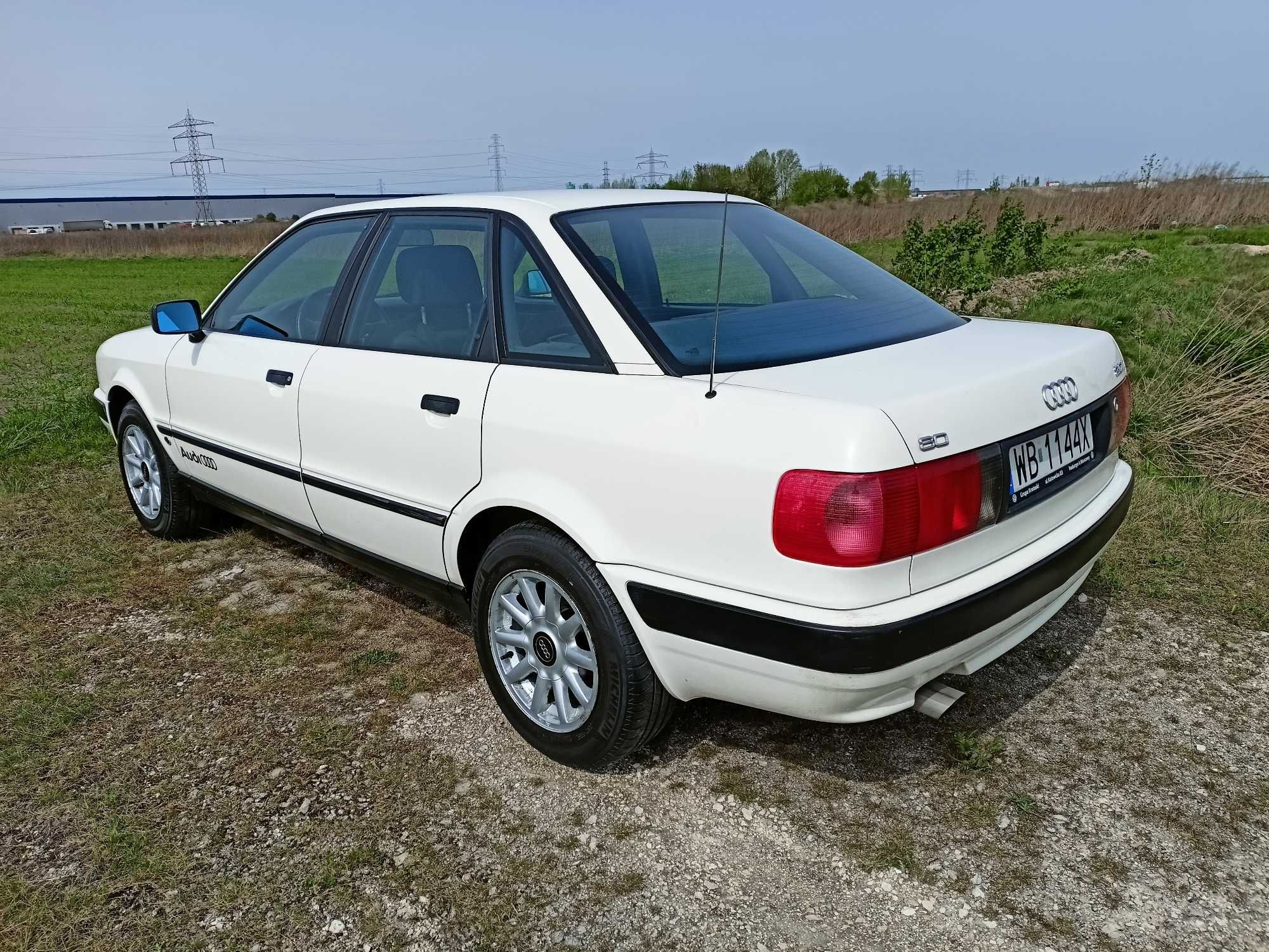 Przyzwoite Audi 80.