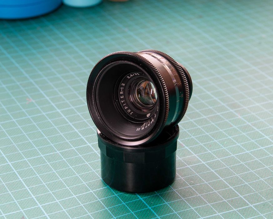 Lente russa/soviética KMZ Jupiter-12 35mm f/2.8 - M39 LTM - Como nova