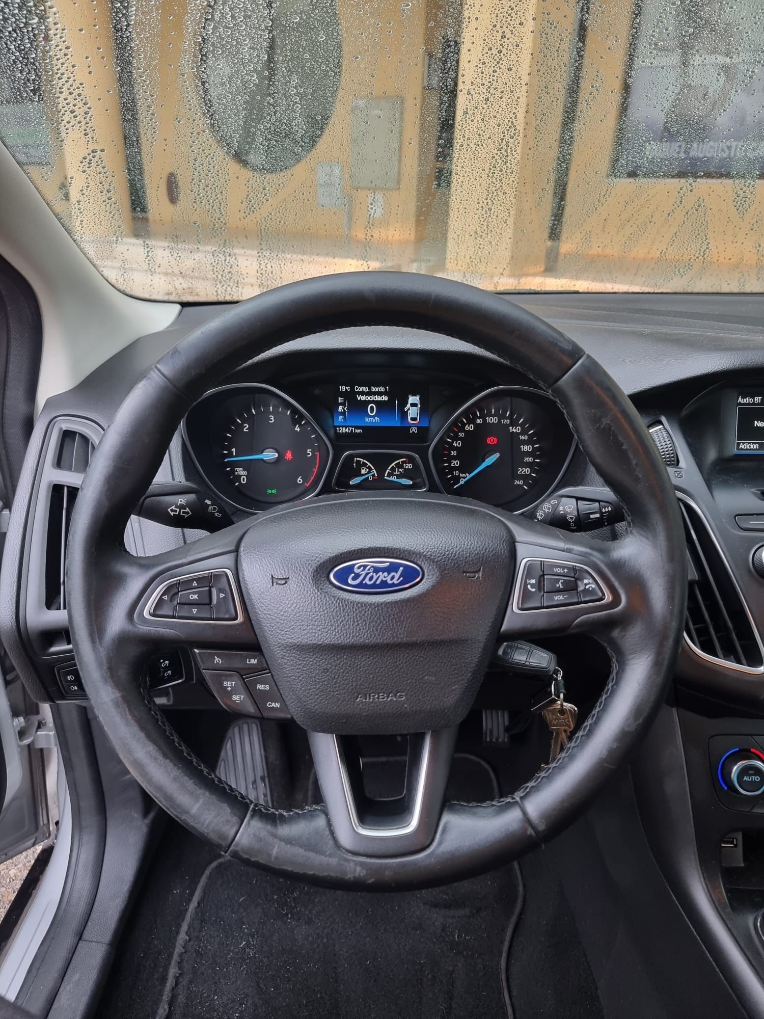 Ford Focus 1.5 TDCi 120cv 2015 - Nacional, económico e fiável!