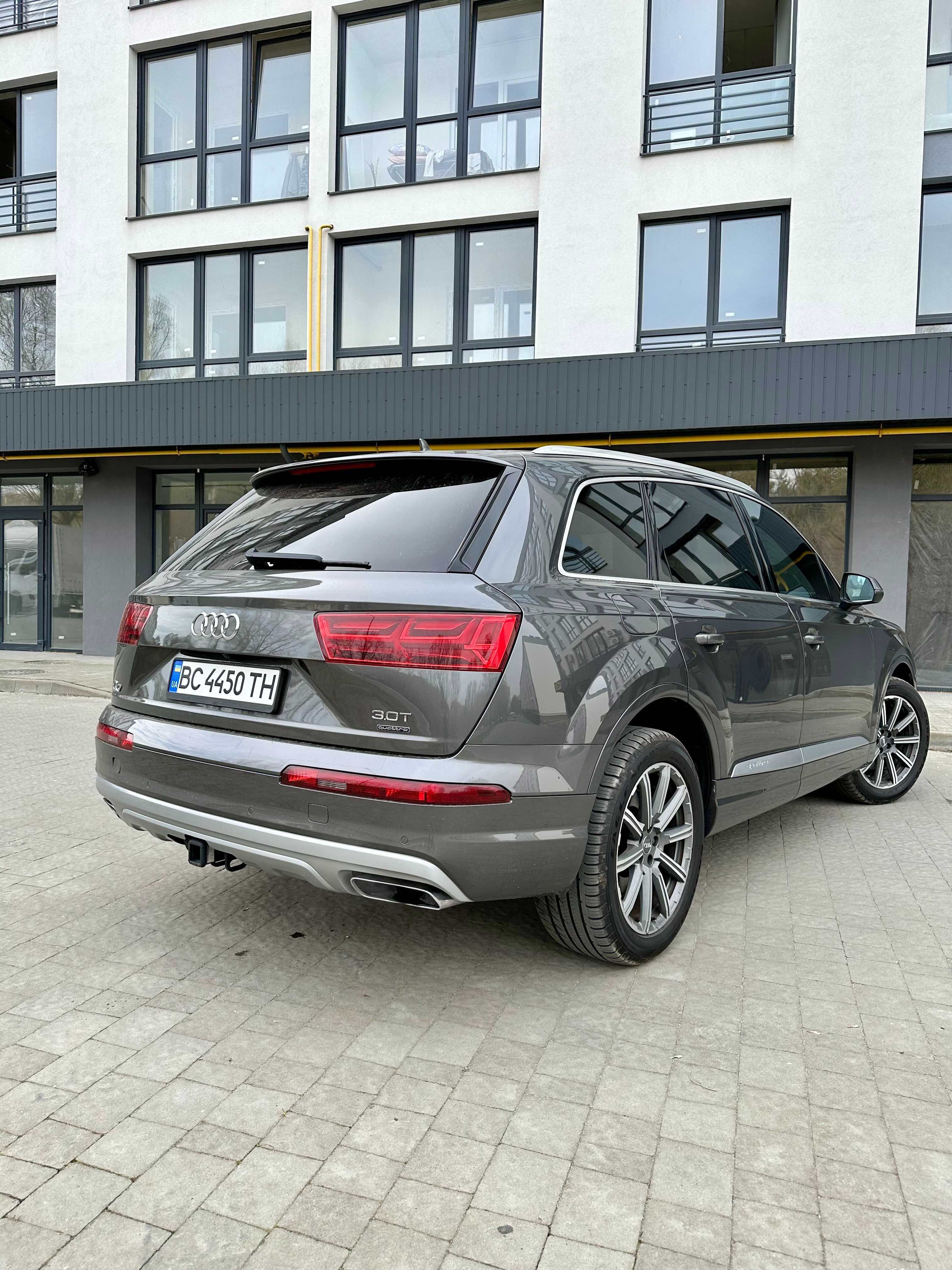 Audi q7 2018 premium plus