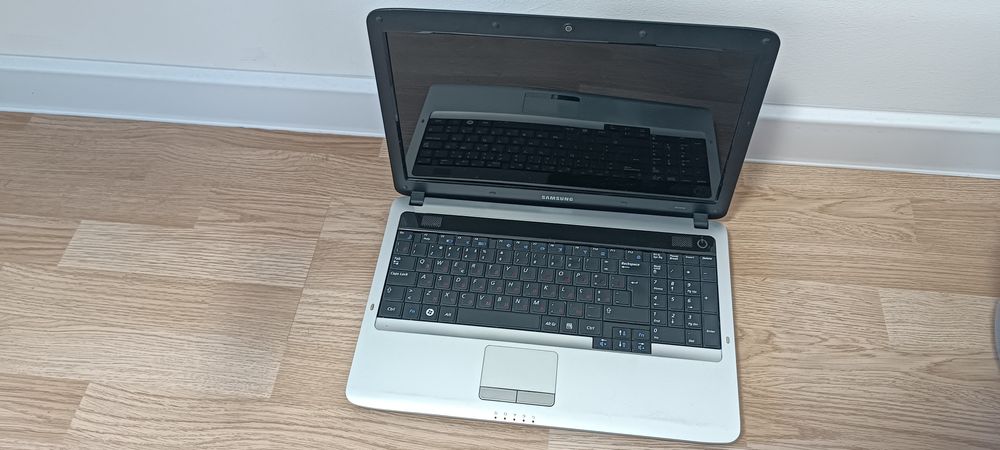 Ноутбук самсунг куплявся новим