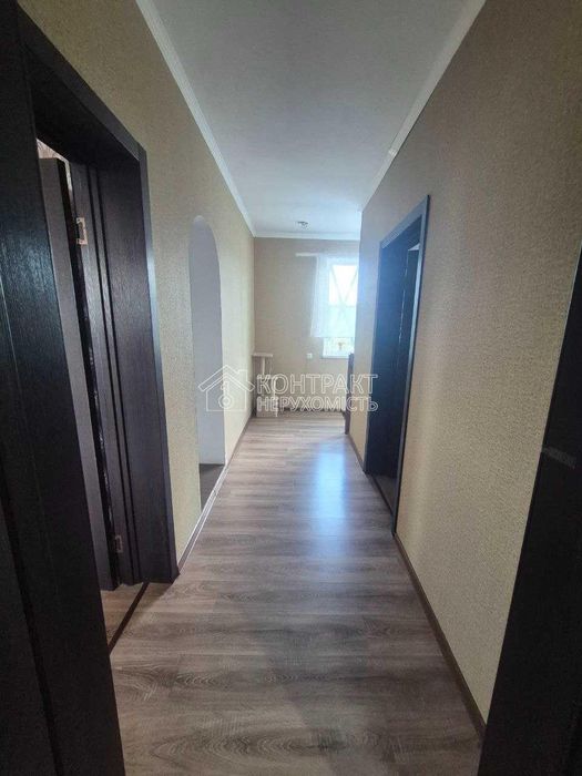 Продам сучасний будинок у самому центрі міста!