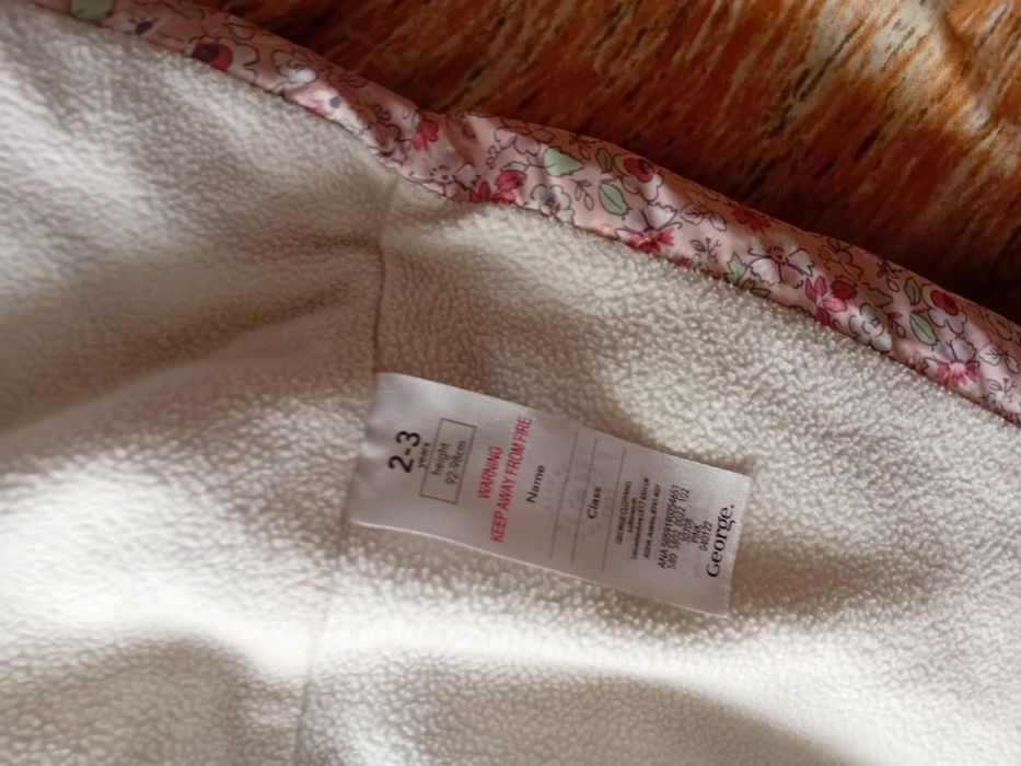 Тепла куртка для дівчинки 2-3роки