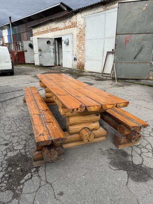 Стіл точаний деревяний