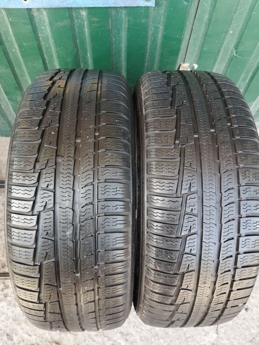 Пара зимових шин Nokian  235/55/17