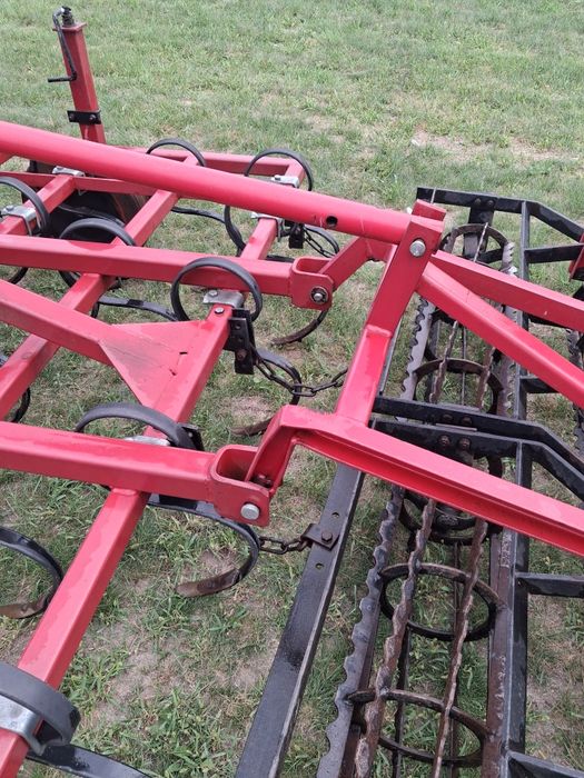 Agregat z przednimi wałkiem i dociskiem