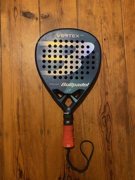 Vendo raquete de padel bullpadel vertex 02