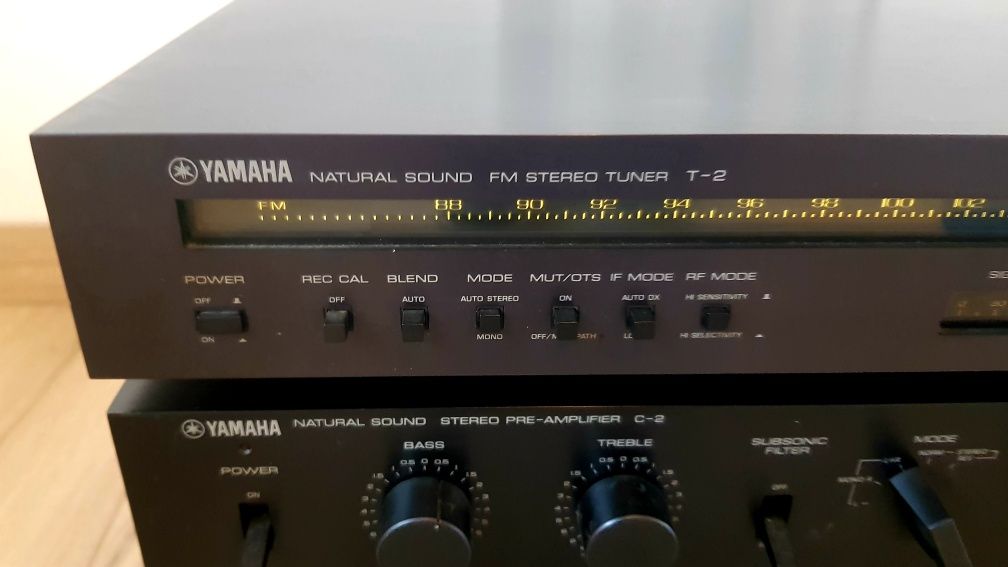 Zestaw Yamaha M-4 Pre-amp C-2 tuner T-2