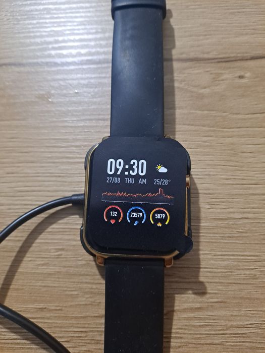 Smartwatch damski.