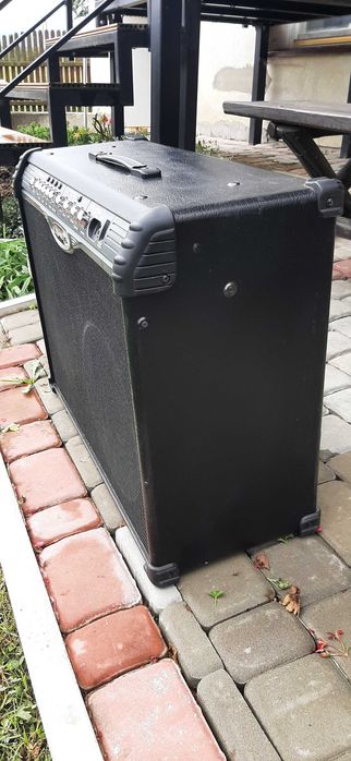 Wzmacniacz do gitary elektrycznej Line 6 Spider II  2 X Celestion 150W