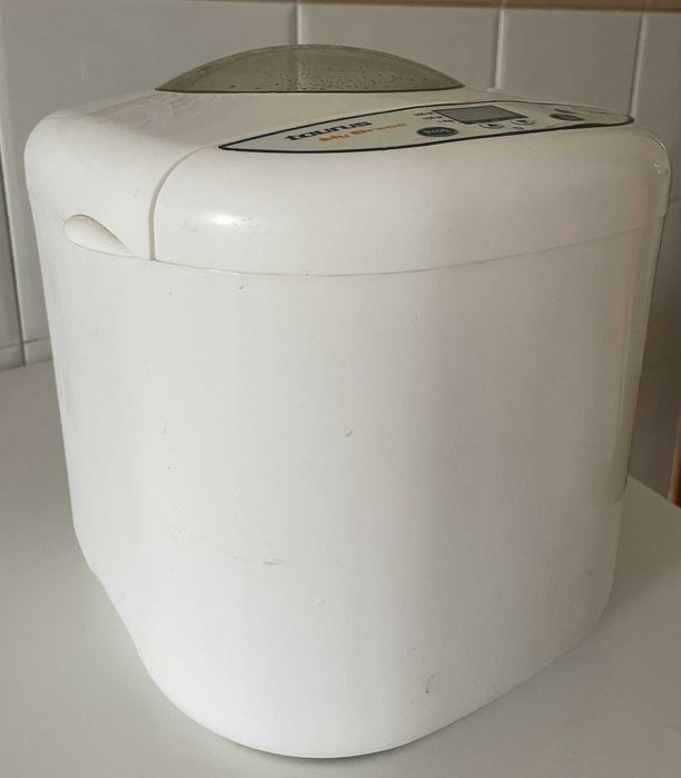 Máquina de fazer pão Taurus