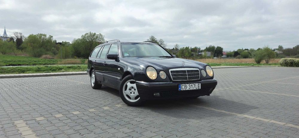 Mercedes E200 * klasyk * benzyna * automat