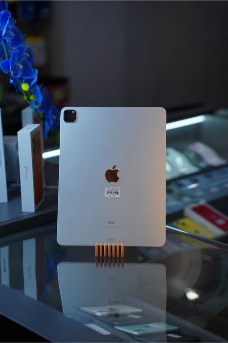 iPad Pro 12.9” (4 Gen) 512GB Silver
