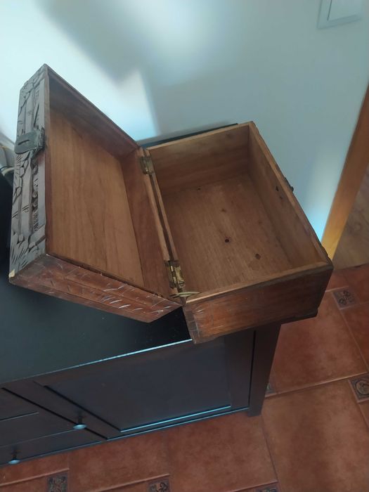 Cai baú arrumação