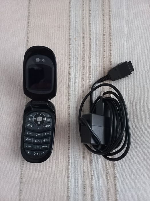 Telemóvel LG antigo