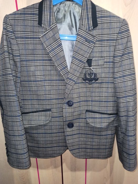 Шкiльний пiджак 250