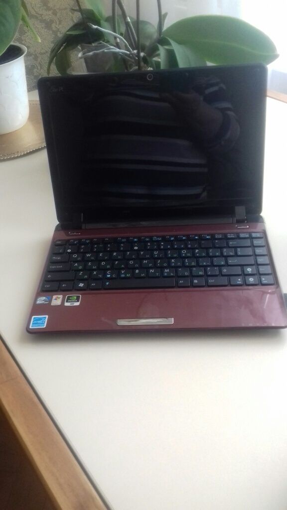 Продаю ноутбук  "ASUS", Eee  PC 1201 NL
