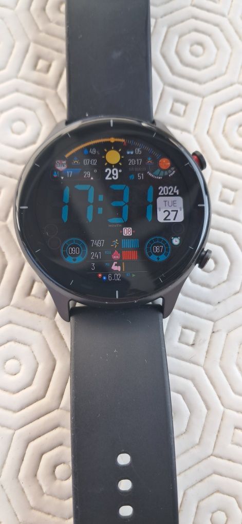 Amazfit GTR2e + xiaomi redmi watch 5 active