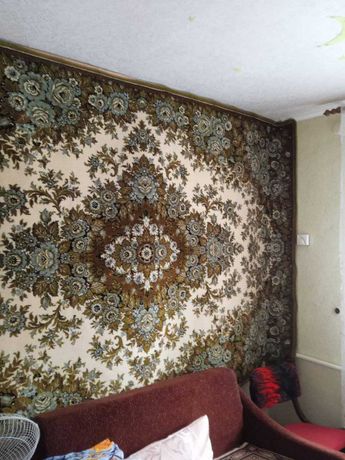 Продам ковёр натуральный, размер 2 х 3 метра