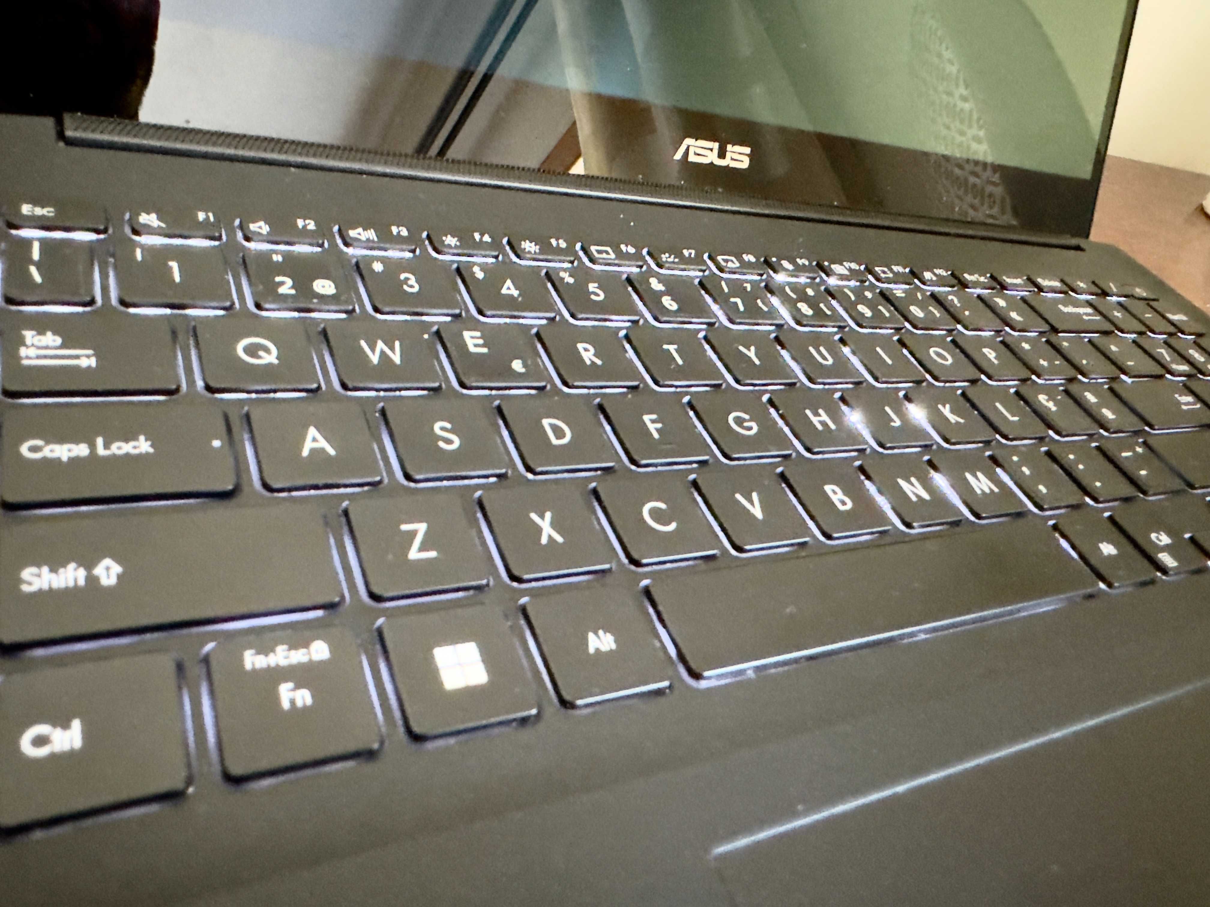 Asus Creator Laptop Q|15.6"OLED|i9-13900H|40Gb Ram|Ssd 1TB|RTX3050 6Gb