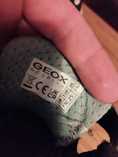 Buty dziecięce GEOX świecące kucyki