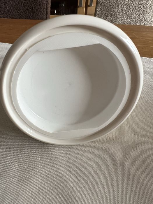 Pojemnik na mąkę lub cukier puder do posypywania