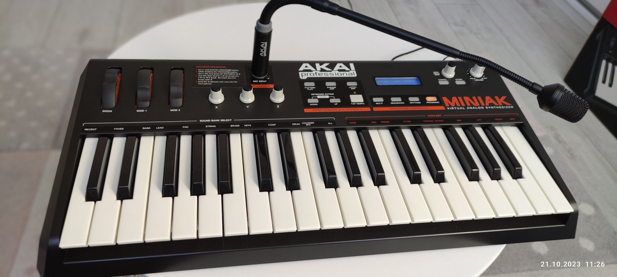 Akai miniak Virtualny analog