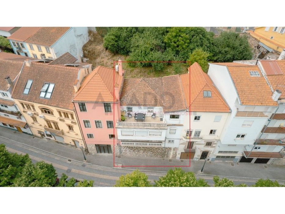 Moradia à Venda no Centro de Seia - Zona do Castelo