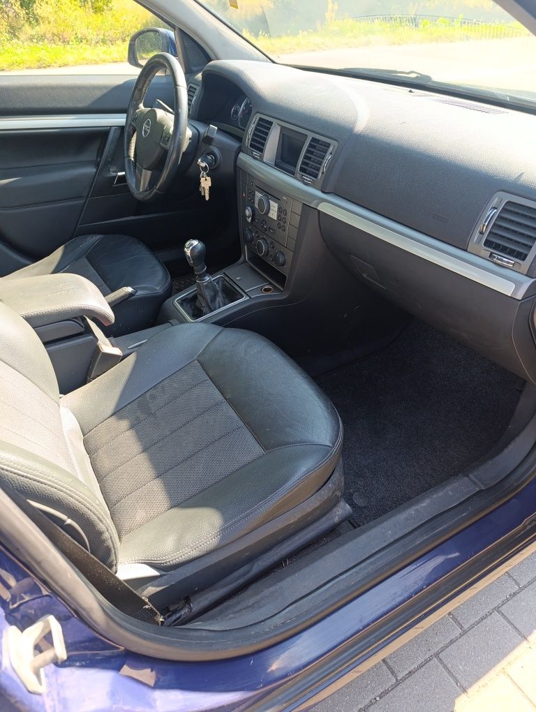 Opel Vectra C 1.9 CDTI 150km sedan hak